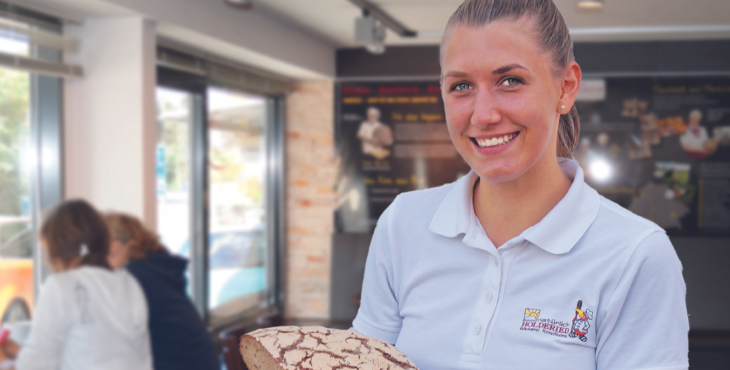 Verkäuferin bei der Bäckerei Holderied