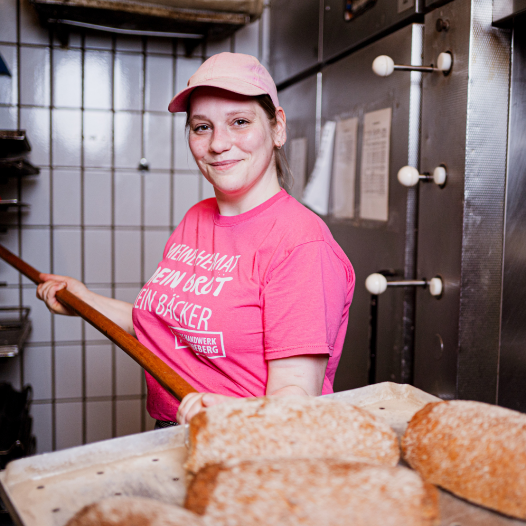 Bäckerin bei der Bäckerei Dwenger aus Pinneberg