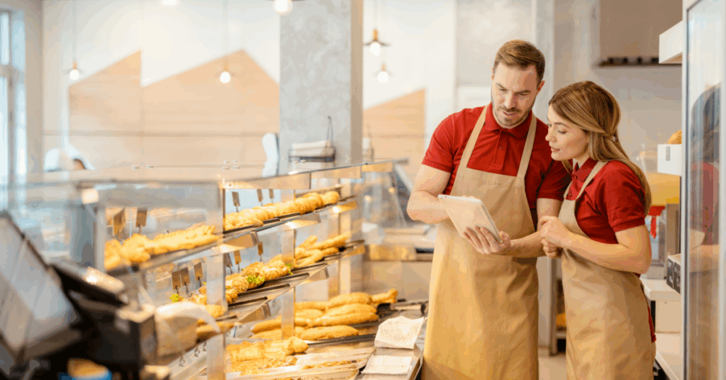 Mitarbeiter richtig einarbeiten: Erfolgreiches Onboarding in der Bäckerei